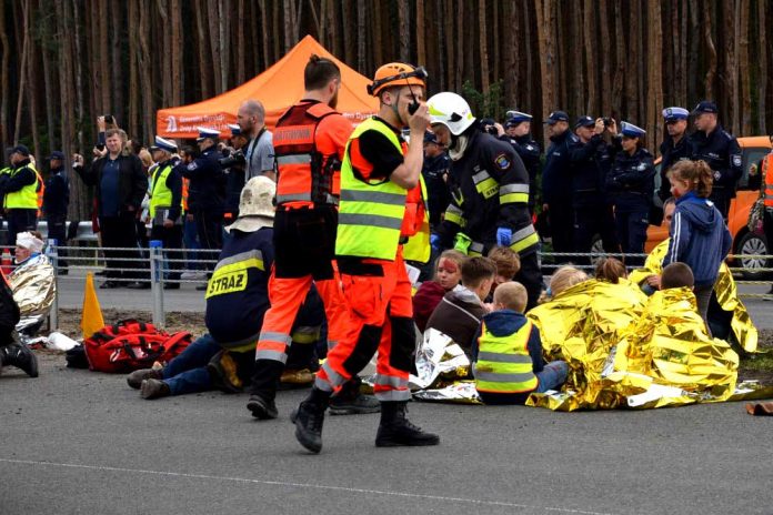 Wspólne ćwiczenia służb mundurowych na obwodnicy Marek, fot: Komenda Powiatowa Policji w Wołominie