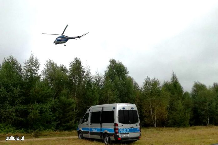 Dzielnicowi odnaleźli zaginionego 83-letniego grzybiarza, fot: policja.pl