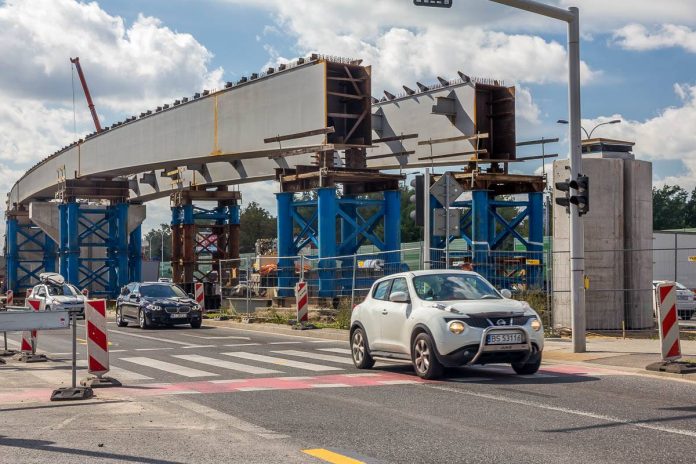 Estakada wzdłuż ulicy Marsa, fot. Infoulice Warszawa