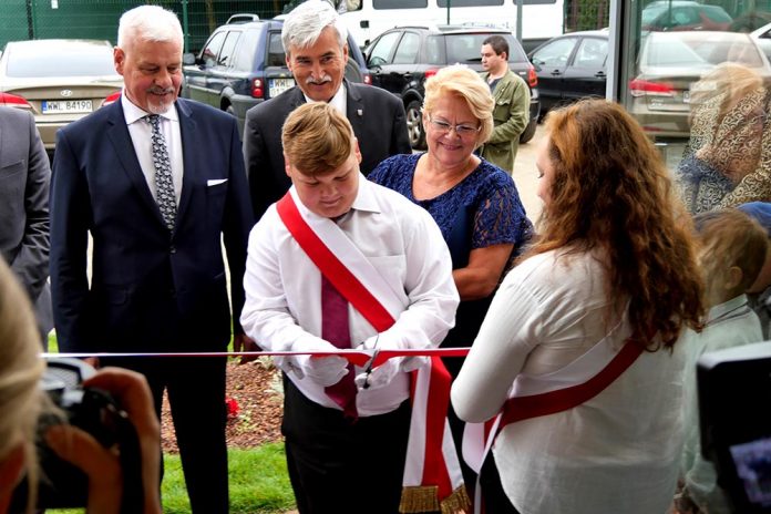 Otwarcie Zespołu Szkół Specjalnych w Radzyminie, fot: WWL24