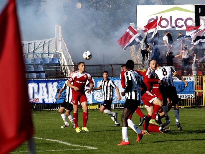 Huragan Wołomin vs Dolcan Ząbki, fot. WWL24
