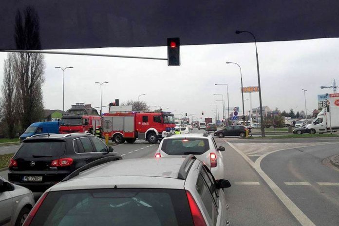Wypadek na Radzymińskiej na wysokości OBI