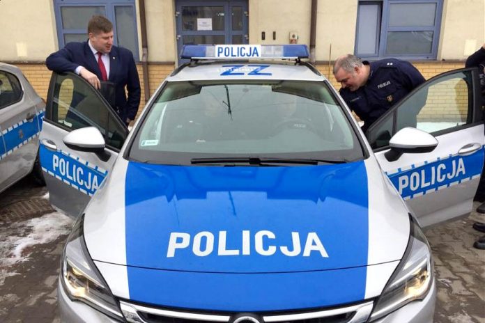 Marecka policja otrzymała nowy radiowóz, fot: marki.pl