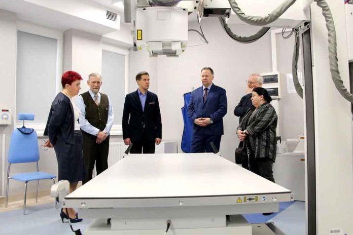 Nowy aparat RTG w Ośrodku Zdrowia w Zielonce, fot: zielonka.pl