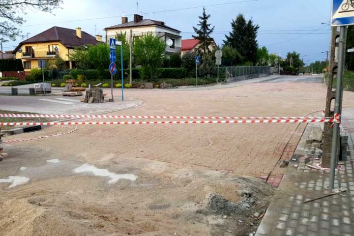 Nowe bezpieczne skrzyżowania w powiecie wołomińskim, fot: powiat-wolominski.pl