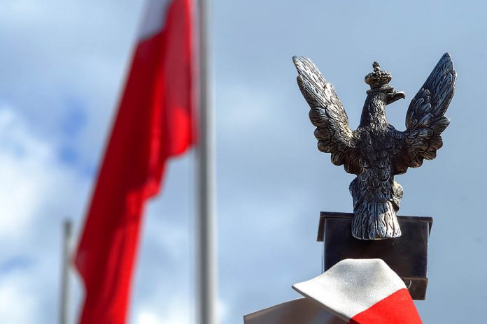 Polskie symbole narodowe, fot: barnaba/fotolia.com