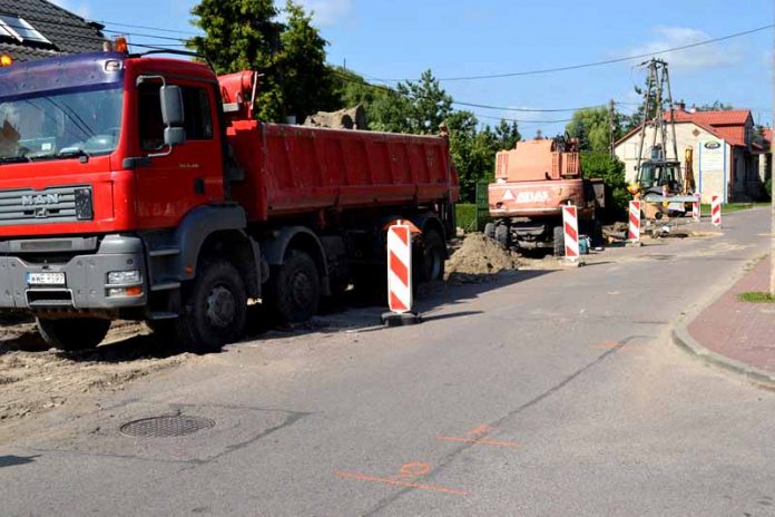 Rozpoczyna się przebudowa ulicy Wiejskiej w Tłuszczu, fot: tluszcz.pl
