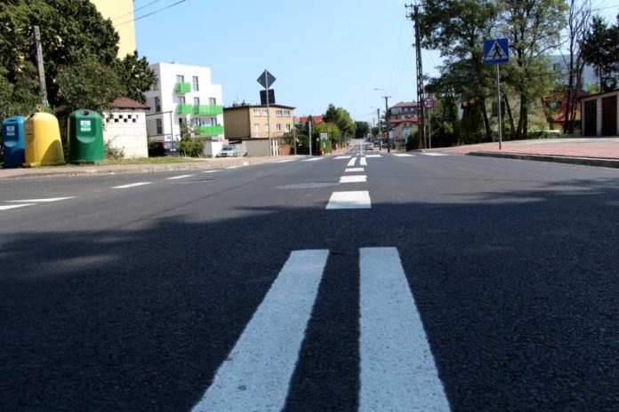 Ulica Powstańców w Zielonce po remoncie, fot: zielonka.pl