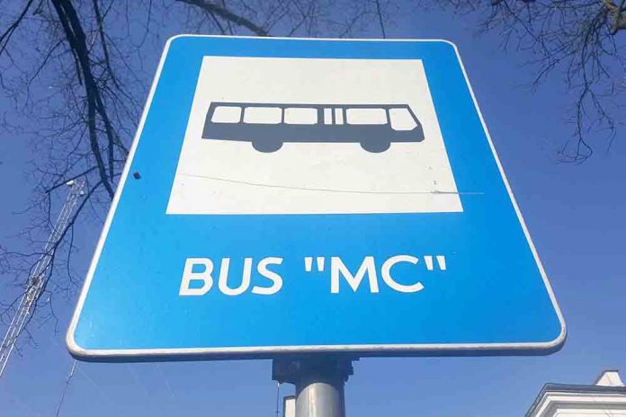 Ostatni kurs busa na marecki cmentarz