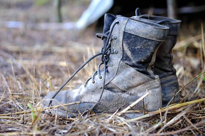 Buty w błocie, fot: fotolia.com/germini