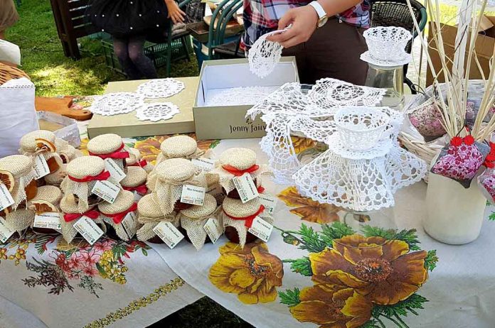 Zapraszamy wystawców na Majówkę w Chrzęsnem 2019, fot: palacwchrzesnem.pl