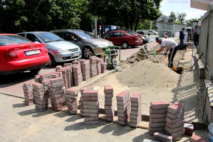 Tegoroczne remonty chodników w Zielonce, fot: zielonka.pl