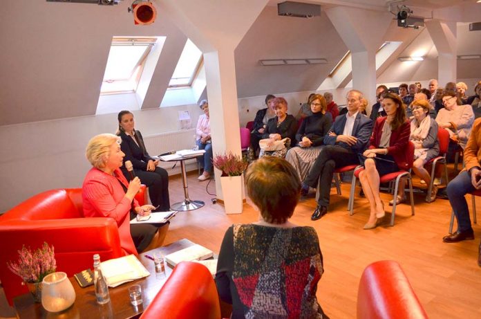 Anna Wojtkowska - wieczór promocyjny - relacja, fot: Biblioteka Wołomin
