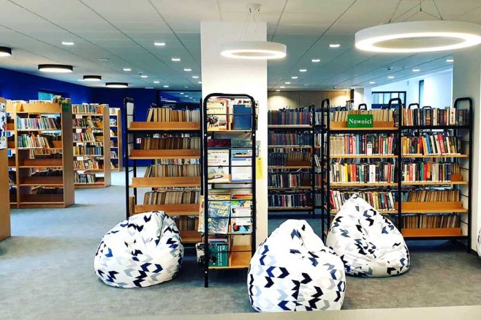 Biblioteka publiczna w MCER, fot: marki.pl