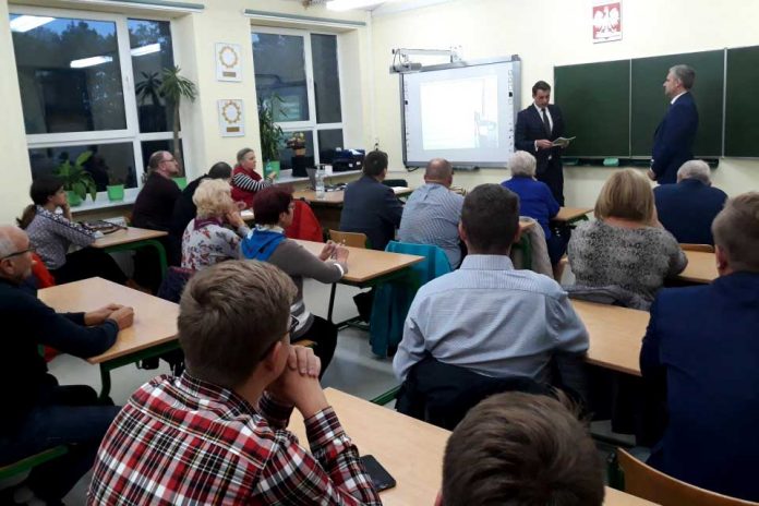 Po spotkaniu dot. transportu publicznego w Zielonce, fot: zielonka.pl
