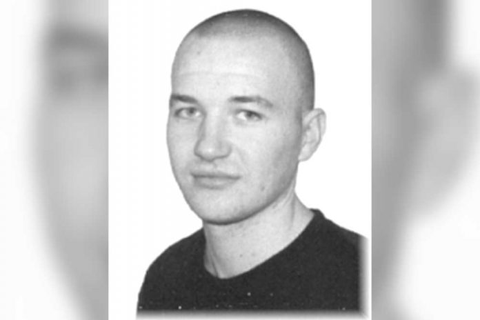 Poszukiwany listem gończym Cezary Mikulski, fot: policja.pl