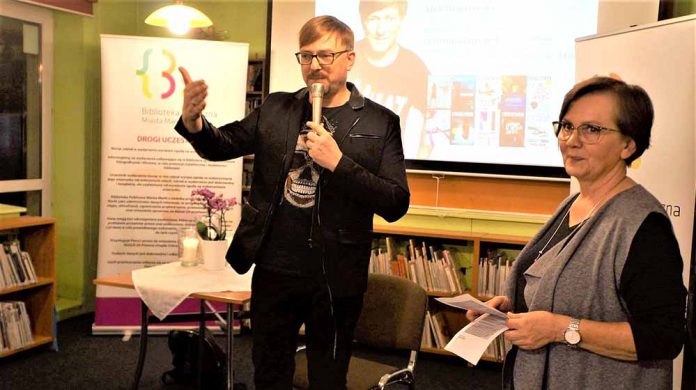 Niezwykłe spotkanie z księciem komedii kryminalnej w Markach, fot: marki.pl