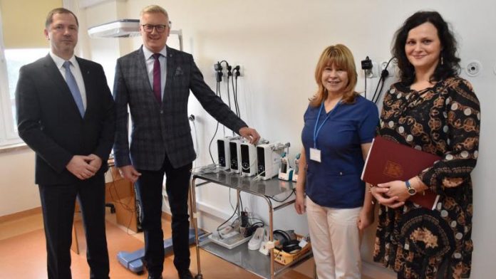 Sprzęt dla Oddziału Neonatologicznego, fot: powiat-wolominski.pl