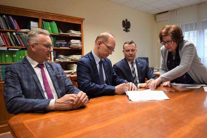 Budynek CKSiR stał się własnością Gminy Tłuszcz, fot: powiat-wolominski.pl