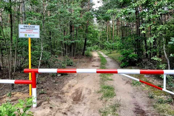 Nowe szlabany przeciwko śmieciarzom w Klembowie, fot: zgk.klembow.pl