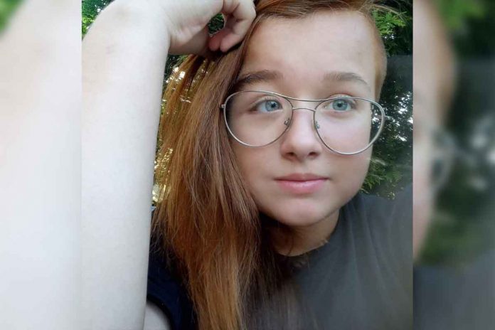 Poszukiwana zaginiona 12-letnia Nikola Korzeniewska, fot: policja.pl