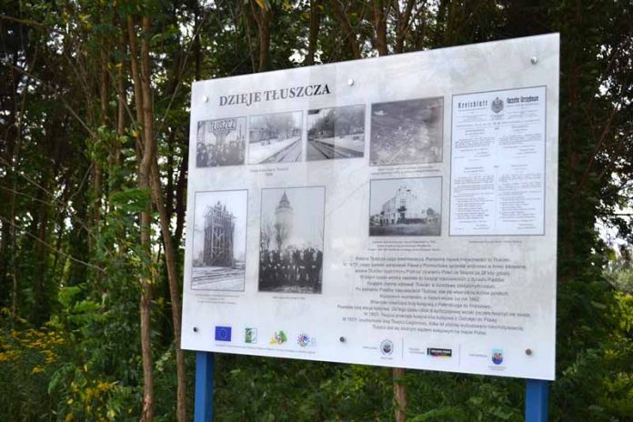 Ścieżka historyczna w parku miejskim w Tłuszczu, fot. tluszcz.pl