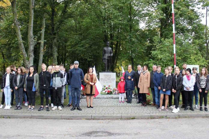 131 rocznica urodzin gen. Gustawa Orlicz - Dreszera, fot: jadow.az.pl