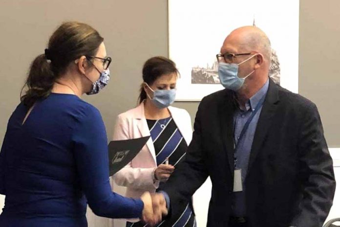 Nagrody z okazji Dnia Edukacji Narodowej, fot: kobylka.pl