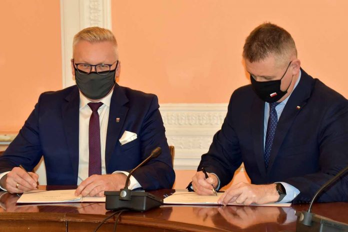 Dofinansowanie na przebudowę mostu w Zawadach, fot: powiat-wolominski.pl