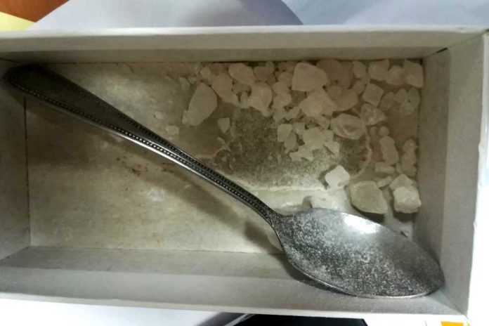 Narkotyki w nielegalnym punkcie z grami w Nowych Lipinach, fot: policja.pl