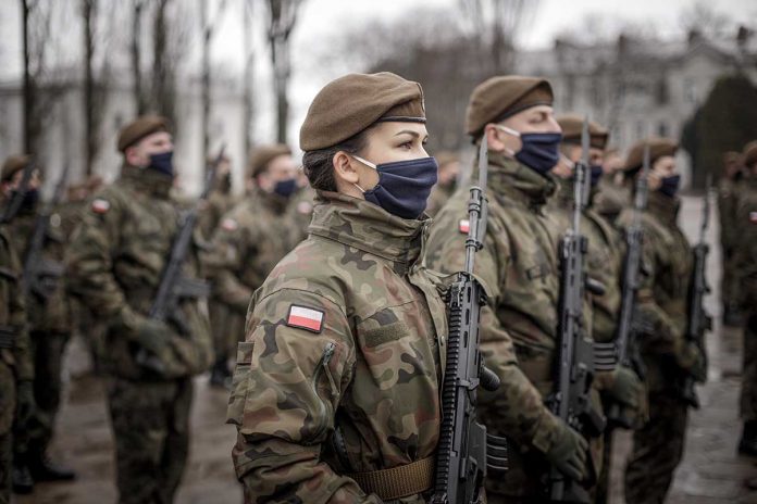 Pierwsza w tym roku przysięga wojskowa i ślubowania nowych podoficerów WOT, fot: 5MBOT