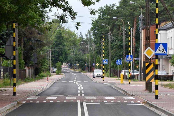 Ponad 3 mln złotych na poprawę bezpieczeństwa przejść dla pieszych, fot: powiat-wolominski.pl