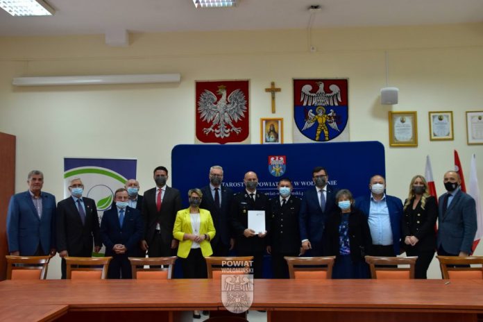 Blisko 270 tys. złotych z Wojewódzkiego Funduszu Ochrony Środowiska i Gospodarki Wodnej w Warszawie dla jednostek OSP oraz gmin z powiatu wołomińskiego Blisko 270 tys. złotych z Wojewódzkiego Funduszu Ochrony Środowiska i Gospodarki Wodnej w Warszawie dla jednostek OSP oraz gmin z powiatu wołomińskiego