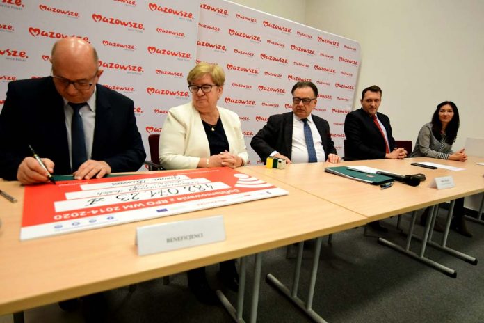 9,5 mln zł z UE na cyfryzację w 47 szkołach oraz termomodernizację m.in. w gminie Tłuszcz, fot: mazovia.pl