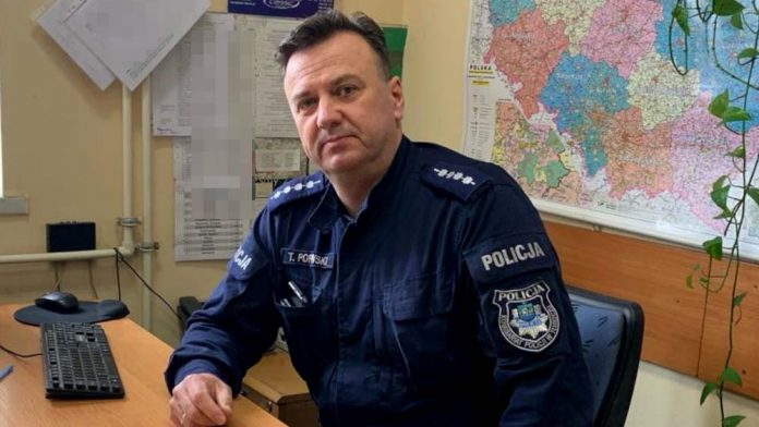 Po blisko 40 latach odnaleźli się dzięki dzielnicowemu z Jasienicy, fot: policja.pl