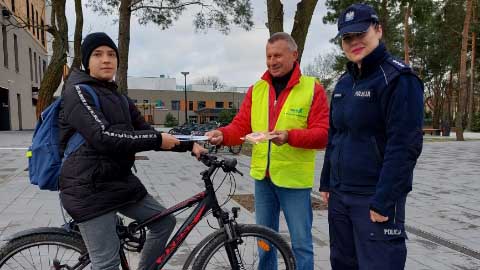 Kontrola jednośladów przez mareckich dzielnicowych, fot: policja.pl