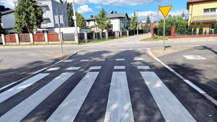 Zakończyły się roboty związane z budową ciągu pieszo-rowerowego, fot. marki.pl