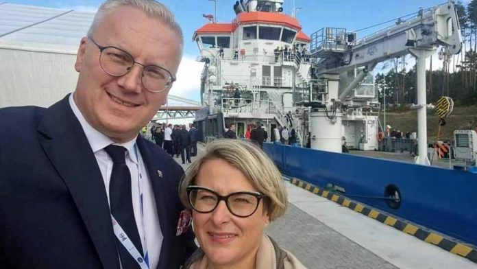 Katarzyna i Adam Lubiak, otwarcie przekopu Mierzei Wiślanej, fot. facebook.com