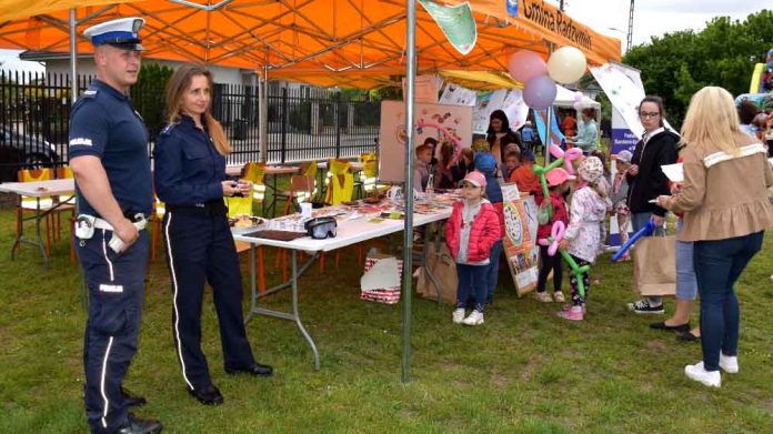 Profilaktyka podczas spotkań i festynów, fot. policja.pl