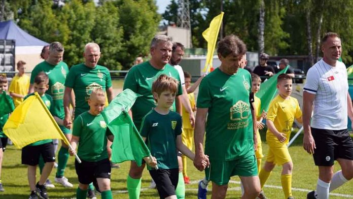 Zwycięstwo oldbojów Marcovii w meczu przeciwko Reprezentacji Mazowsza, fot. Sportowe WWL