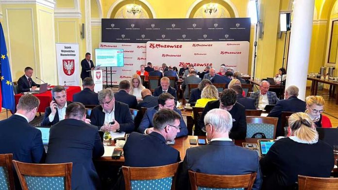 Dodatkowe środki dla szpitali i instytucji kultury, fot. mazovia.pl