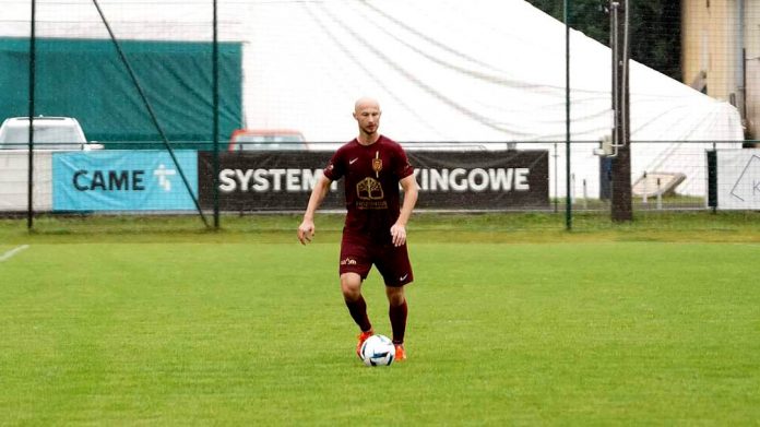 Na zdjęciu zdobywca bramki Mateusz Argasiński, fot. Sportowe WWL