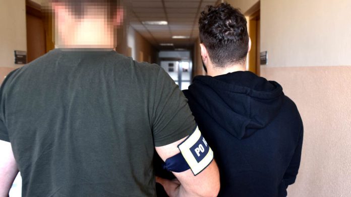 20-latek zatrzymany za posiadanie znacznych ilości narkotyków, fot. policja.pl