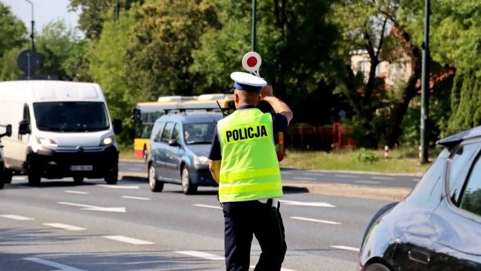 Kontrola drogowa, fot. policja.pl
