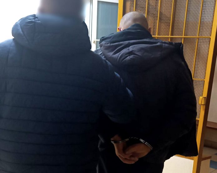 Poszukiwany czterema listami gończymi zatrzymany w Ząbkach, fot. policja.pl