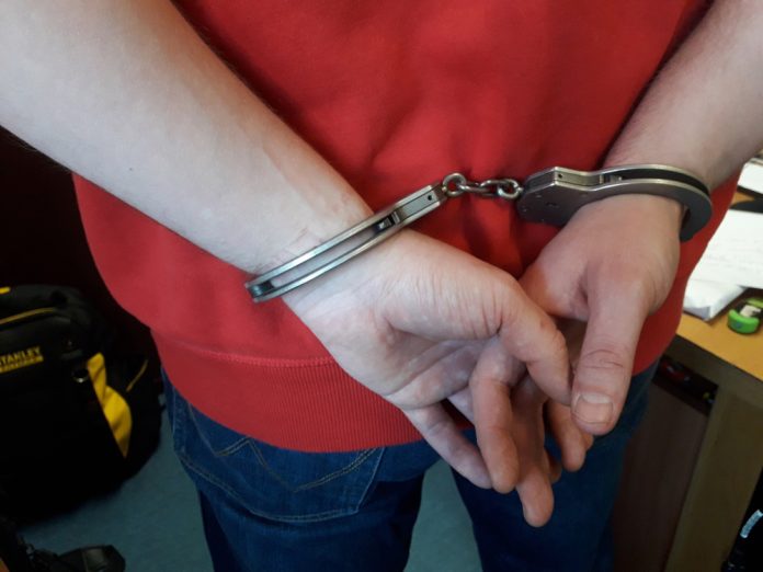 Wołomin: 56-latek z dwoma zakazami prowadzenia znów za kierownicą, fot. policja.pl