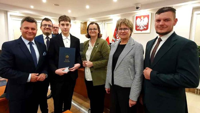 Nowa energia w Radzyminie. Ruszyła Młodzieżowa Rada Miejska, fot. radzymin.pl