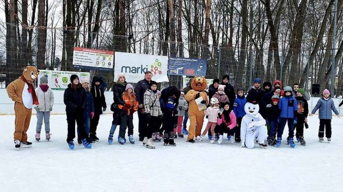 Lodowisko w Markach oficjalnie otwarte. Dziś wstęp za darmo, fot. marki.pl