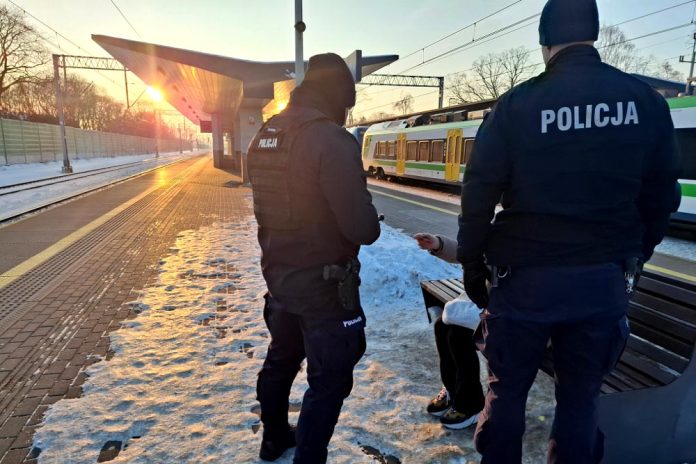„Aktywna Tarcza” na kolei. Policjanci prowadzili działania w powiecie wołomińskim, fot. policja.pl