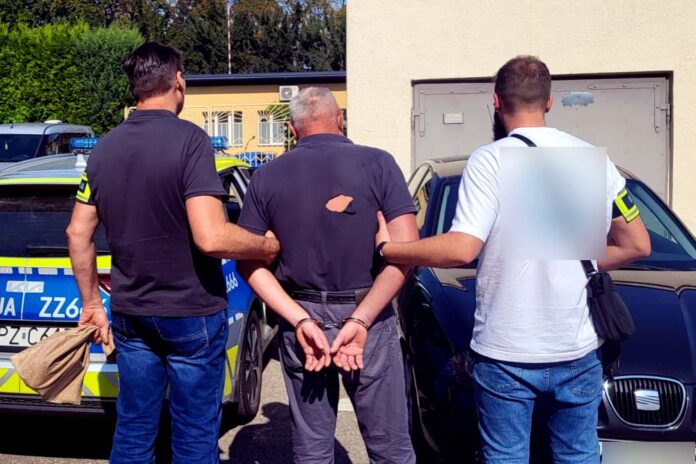 Agresywny 49-latek zatrzymany. Miał grozić siekierą i stosować przemoc wobec rodziny, fot. policja.pl